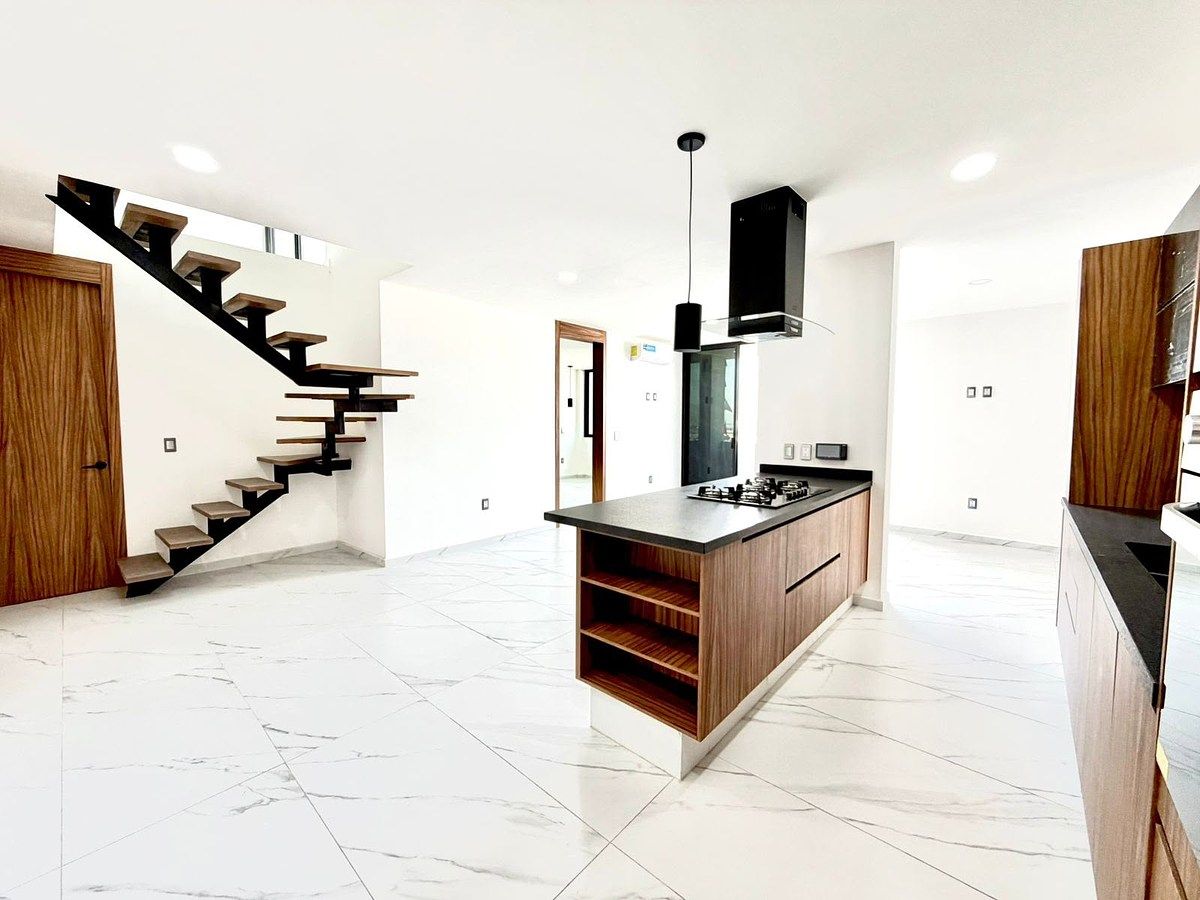 PENTHOUSE EN VENTA DENTRO DE PERIFÉRICO ZONA PINAR DE LA CALMA, foto 1 de 17
