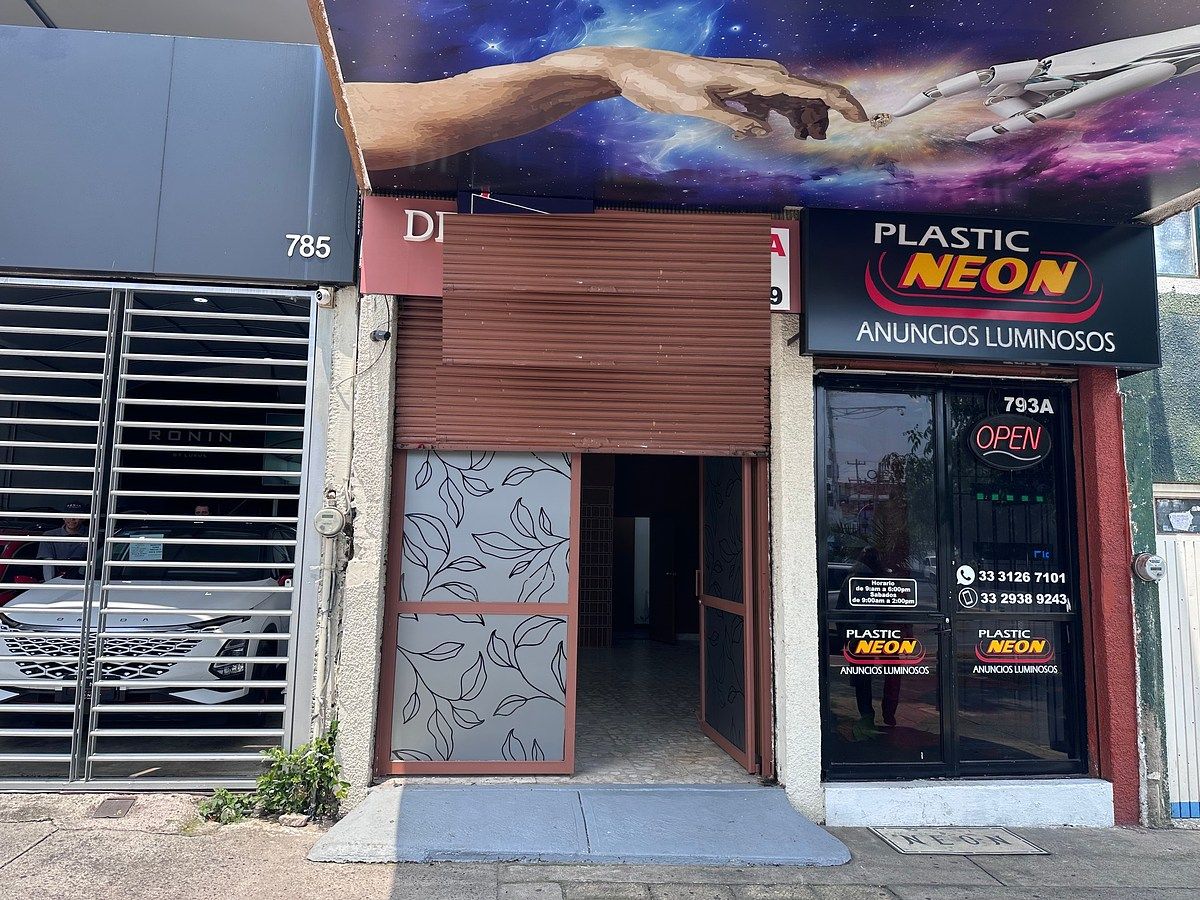 Local comercial para alugar Calz. Federalismo | Guadalajara, foto 1 de 11