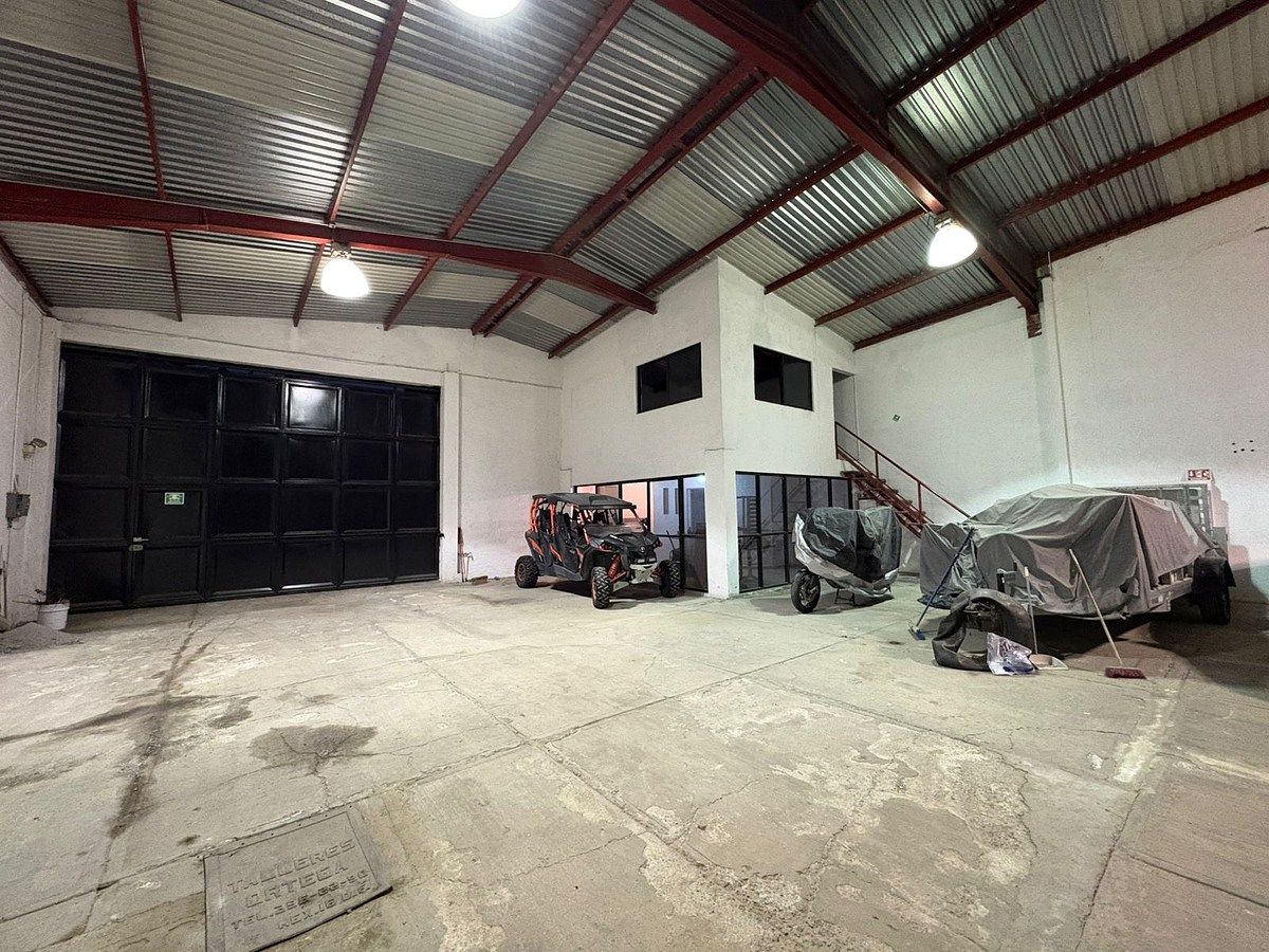 Bodega comercial en Nueva Oxtotitlán, Toluca, foto 2 de 9