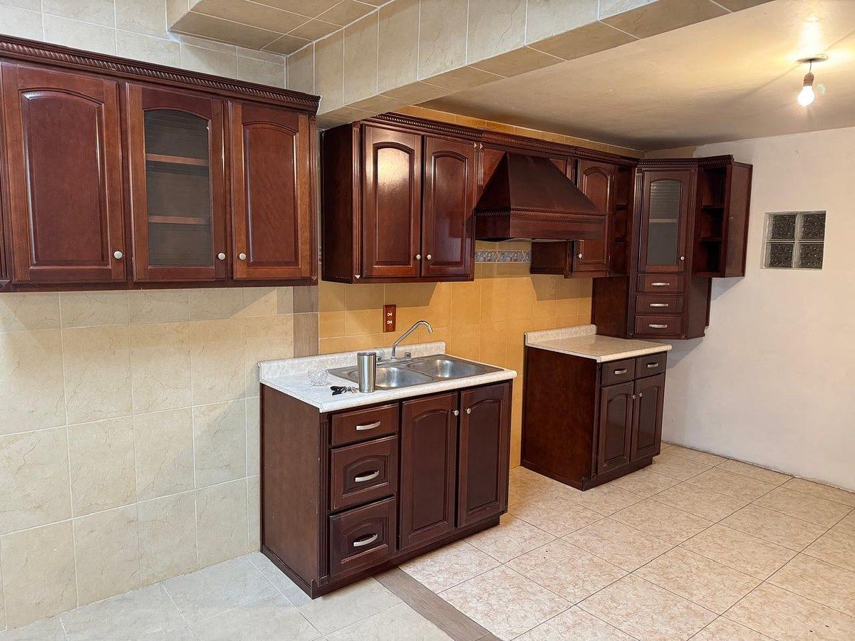 Casa en Villas del Álamo, Mineral de la Reforma, foto 3 de 16