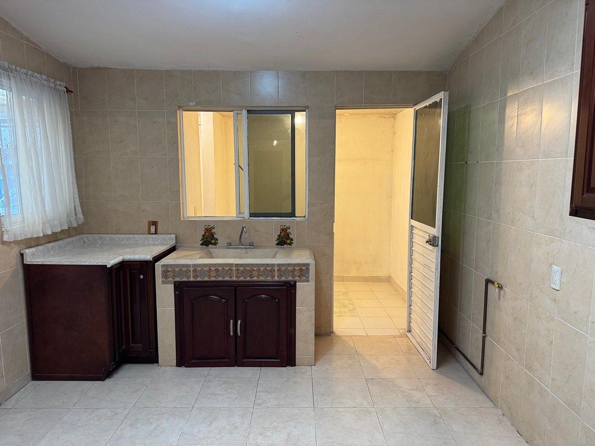 Casa en Villas del Álamo, Mineral de la Reforma, foto 4 de 16