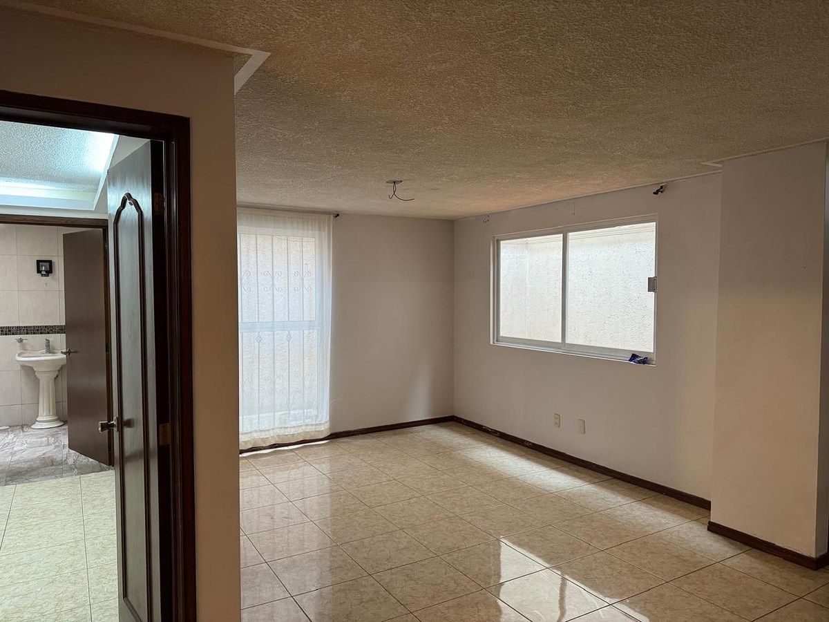 Casa en Villas del Álamo, Mineral de la Reforma, foto 5 de 16
