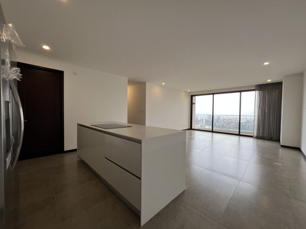 Apartamento en renta en zona 15, foto 1 de 12