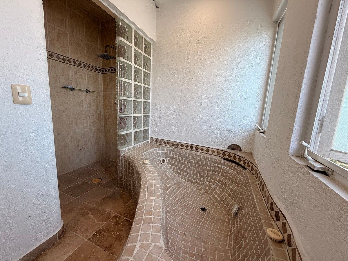 House in Lomas de Cortes, Cuernavaca, photo 12 of 48