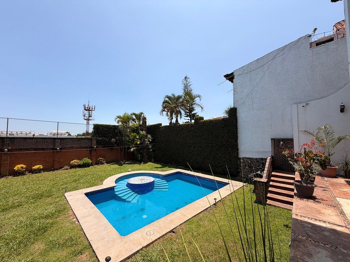House in Lomas de Cortes, Cuernavaca, photo 41 of 48