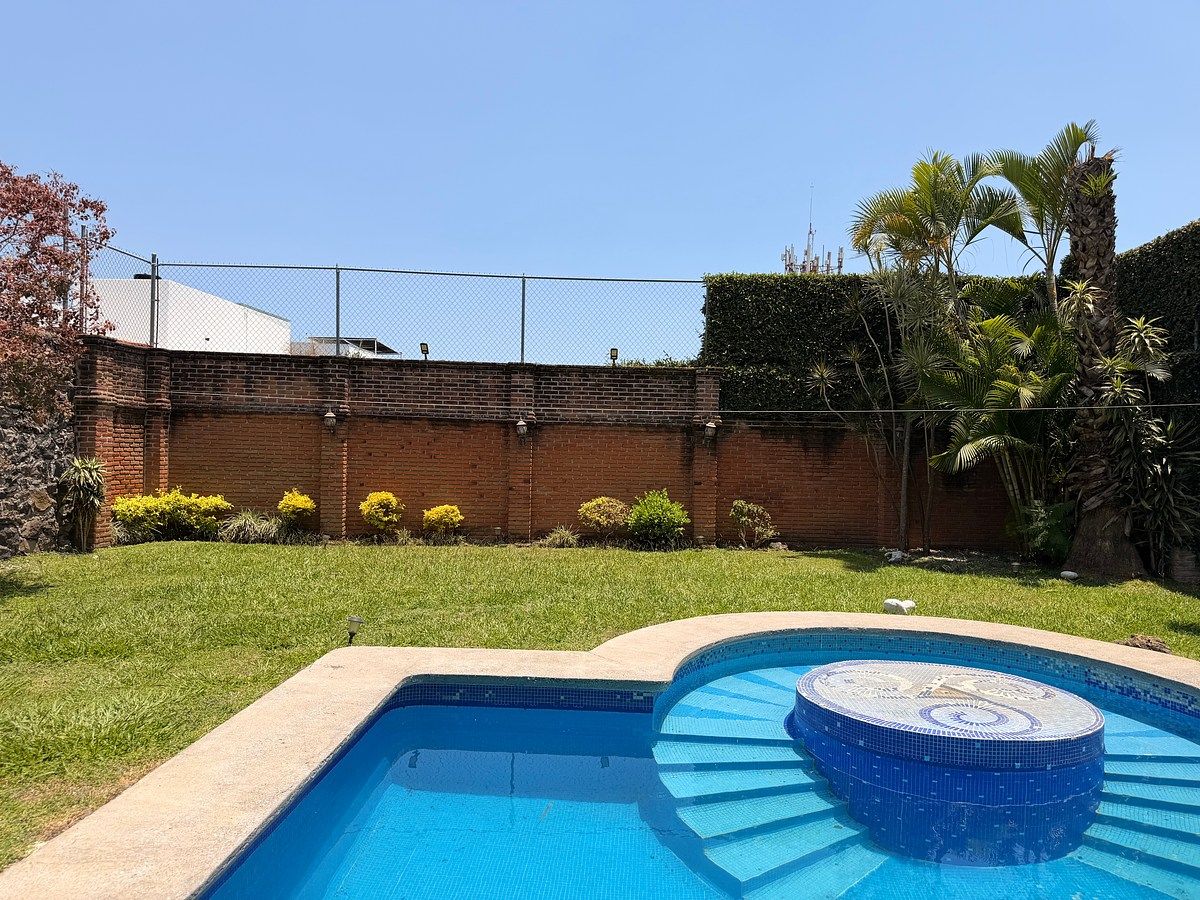 House in Lomas de Cortes, Cuernavaca, photo 45 of 48