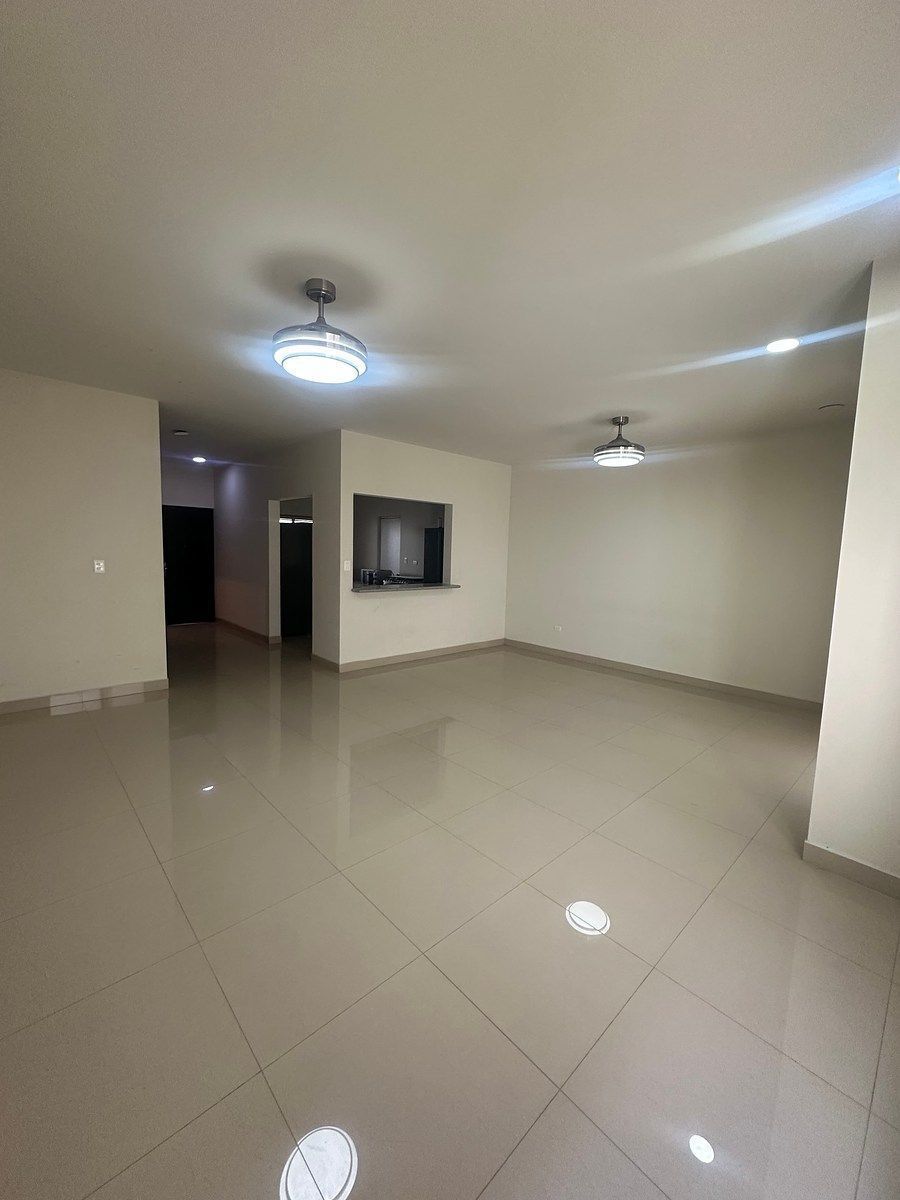 House in La Encomienda, General Escobedo, photo 2 of 15