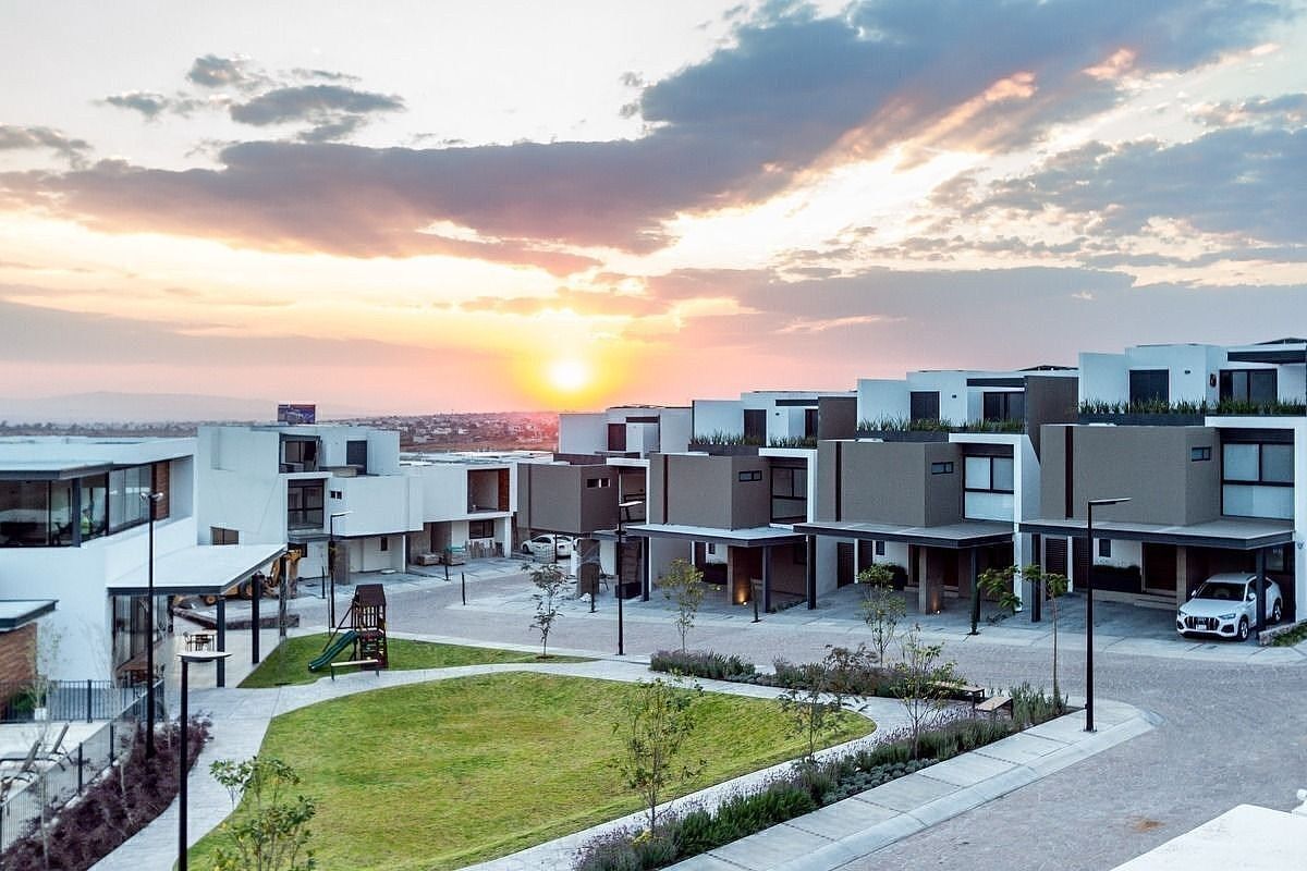 RESIDENCIA EN VENTA EN CONDOMINIO EL NUEVO REFUGIO, QUERETARO, foto 1 de 50