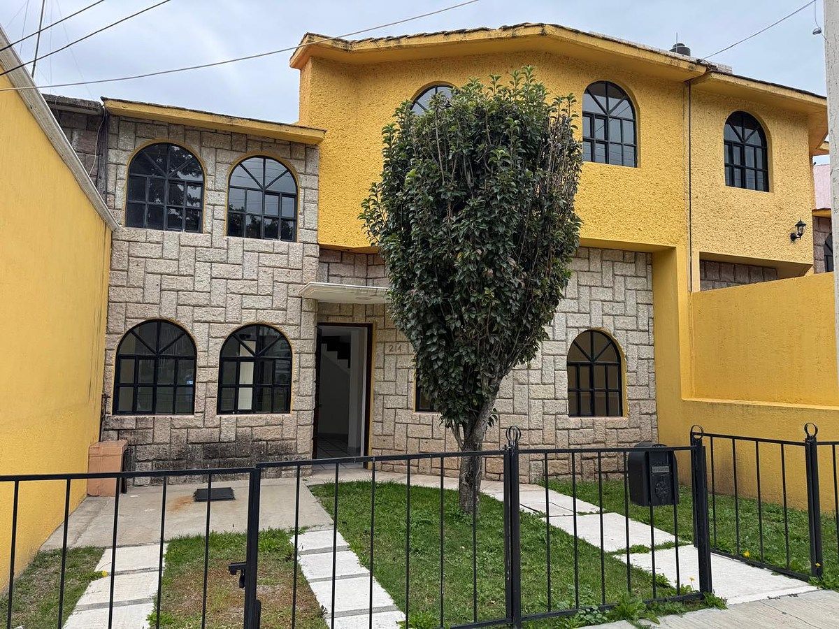 PACHUCA VENDE CASA EM CONDOMÍNIO PRIVADO VILLAS DEL ALAMO, foto 1 de 13