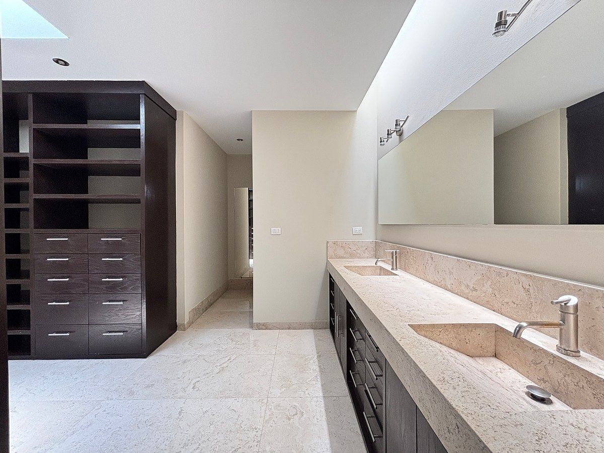 House in Jurica, Querétaro, photo 20 of 39