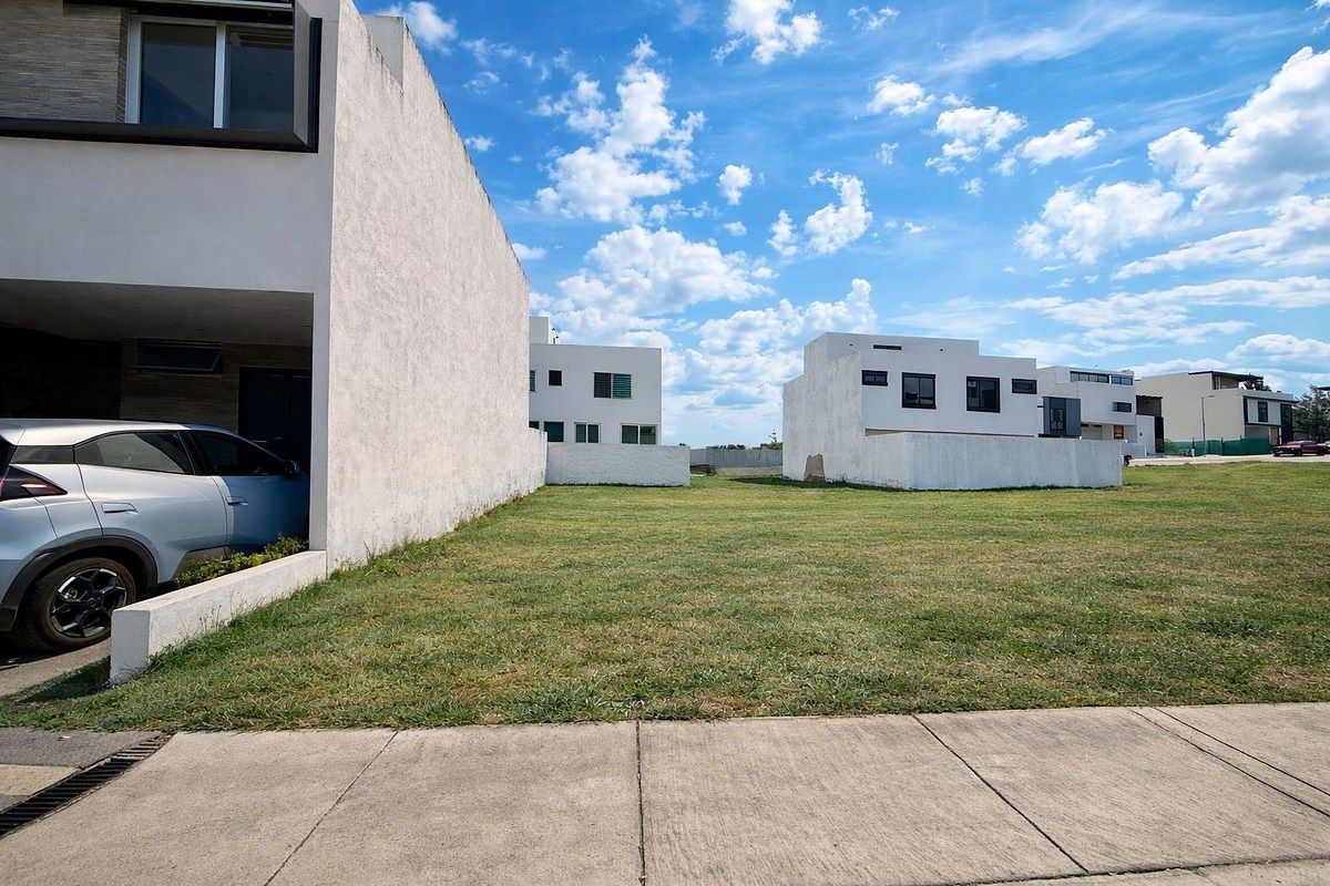 Terreno à Venda em Valle Imperial – Condomínio Alemão, foto 1 de 16