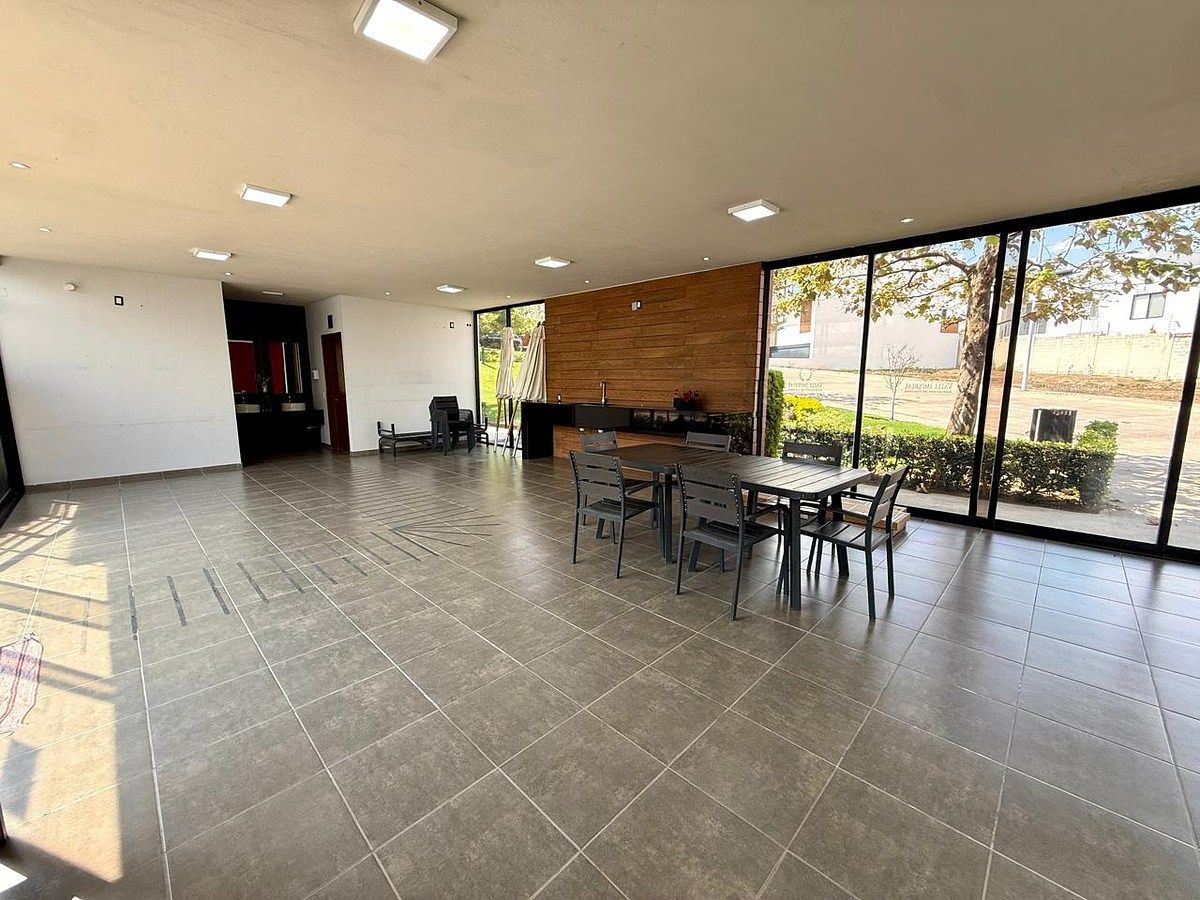 Lote em Valle Imperial, Zapopan, foto 2 de 16