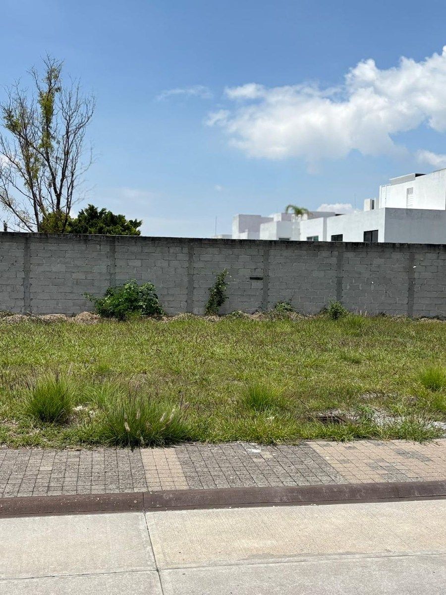 LAND FOR SALE MILENIO III, photo 1 of 23