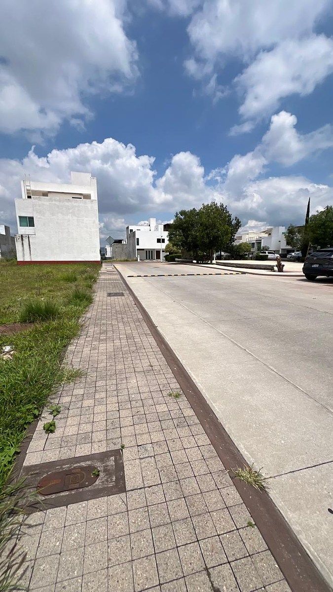 House in Gated Community in Milenio III, Querétaro, photo 17 of 23