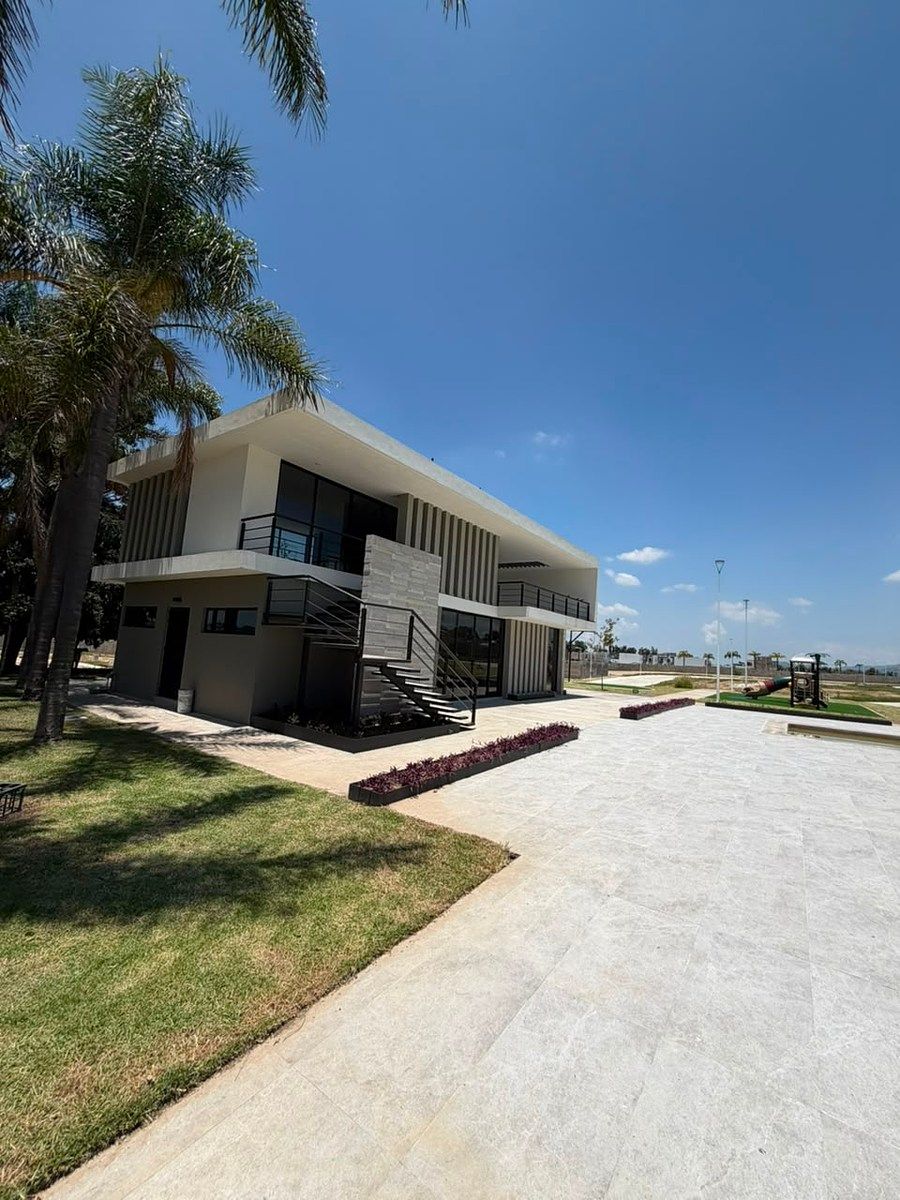 Lot in Valle Imperial, Zapopan, photo 3 of 7