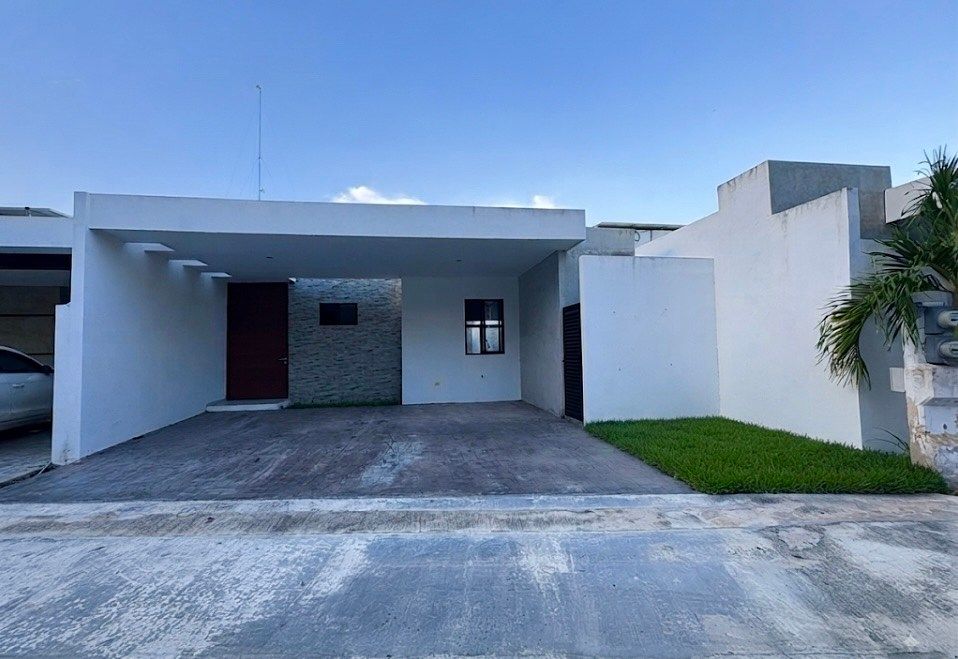 Renta de Casa de una Planta y Paneles Solares, foto 1 de 18