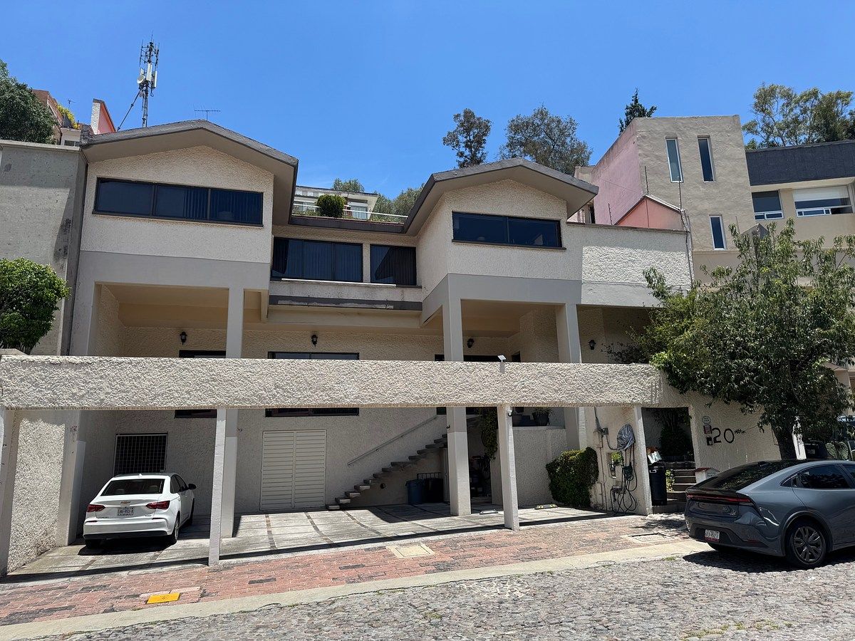 Fachada, foto 1 de 19