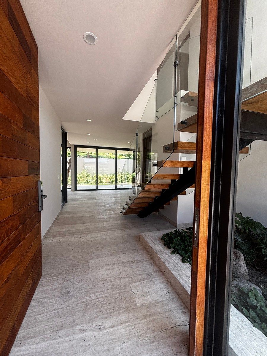 House in Gated Community in Altozano el Nuevo Querétaro, Querétaro, photo 2 of 33