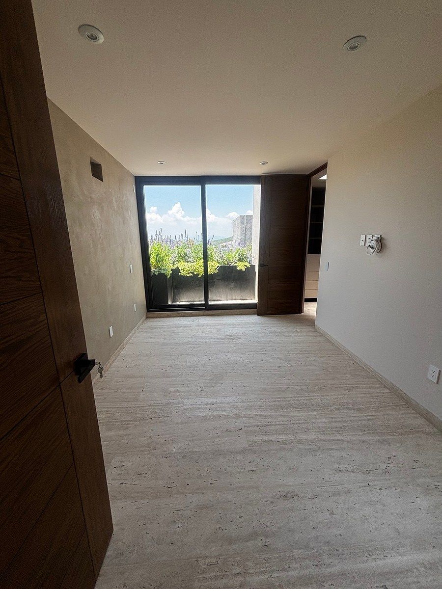 House in Gated Community in Altozano el Nuevo Querétaro, Querétaro, photo 13 of 33