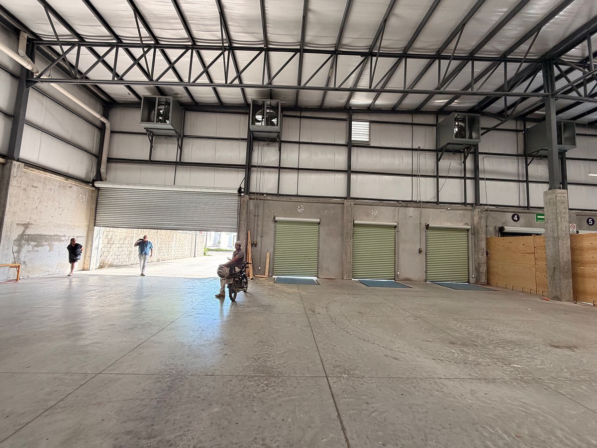 Commercial Storage Unit in Los Tamarindos, Puerto Vallarta, photo 8 of 11