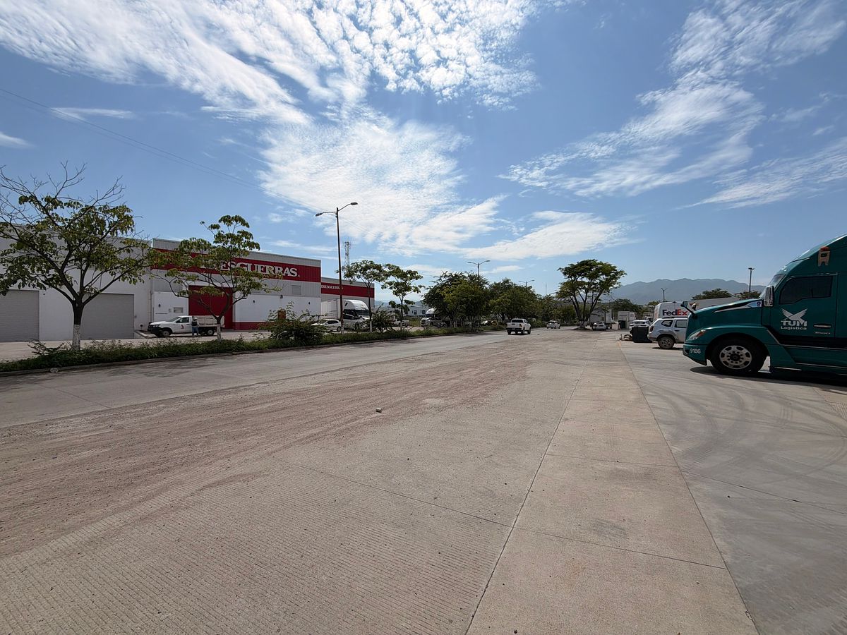 Commercial Storage Unit in Los Tamarindos, Puerto Vallarta, photo 10 of 11