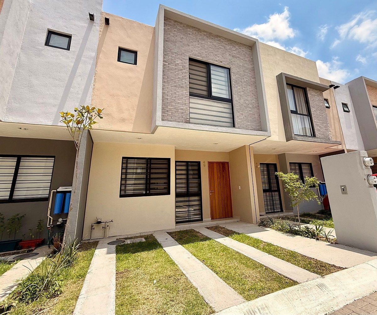 Casa Nueva en Renta Zona ITESO | 3 Recámaras + Estar de TV, foto 1 de 22