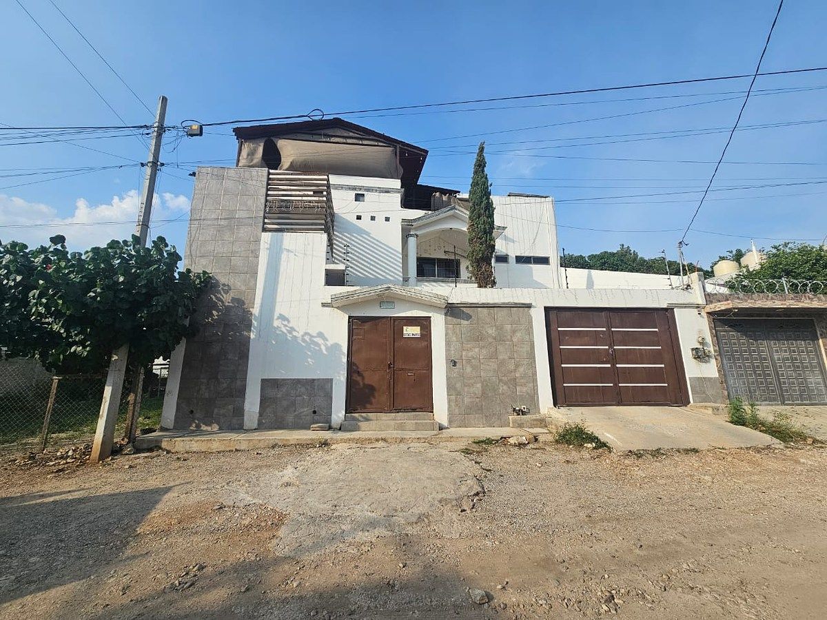Casa à venda de 3 Níveis na Col. Buena Vista, Tuxtla Gutiérrez, foto 1 de 22