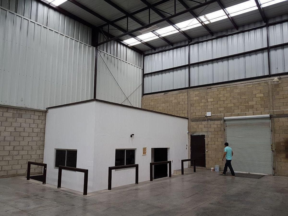 Bodega comercial en El Zapote Del Valle, Tlajomulco de Zúñiga, foto 3 de 13
