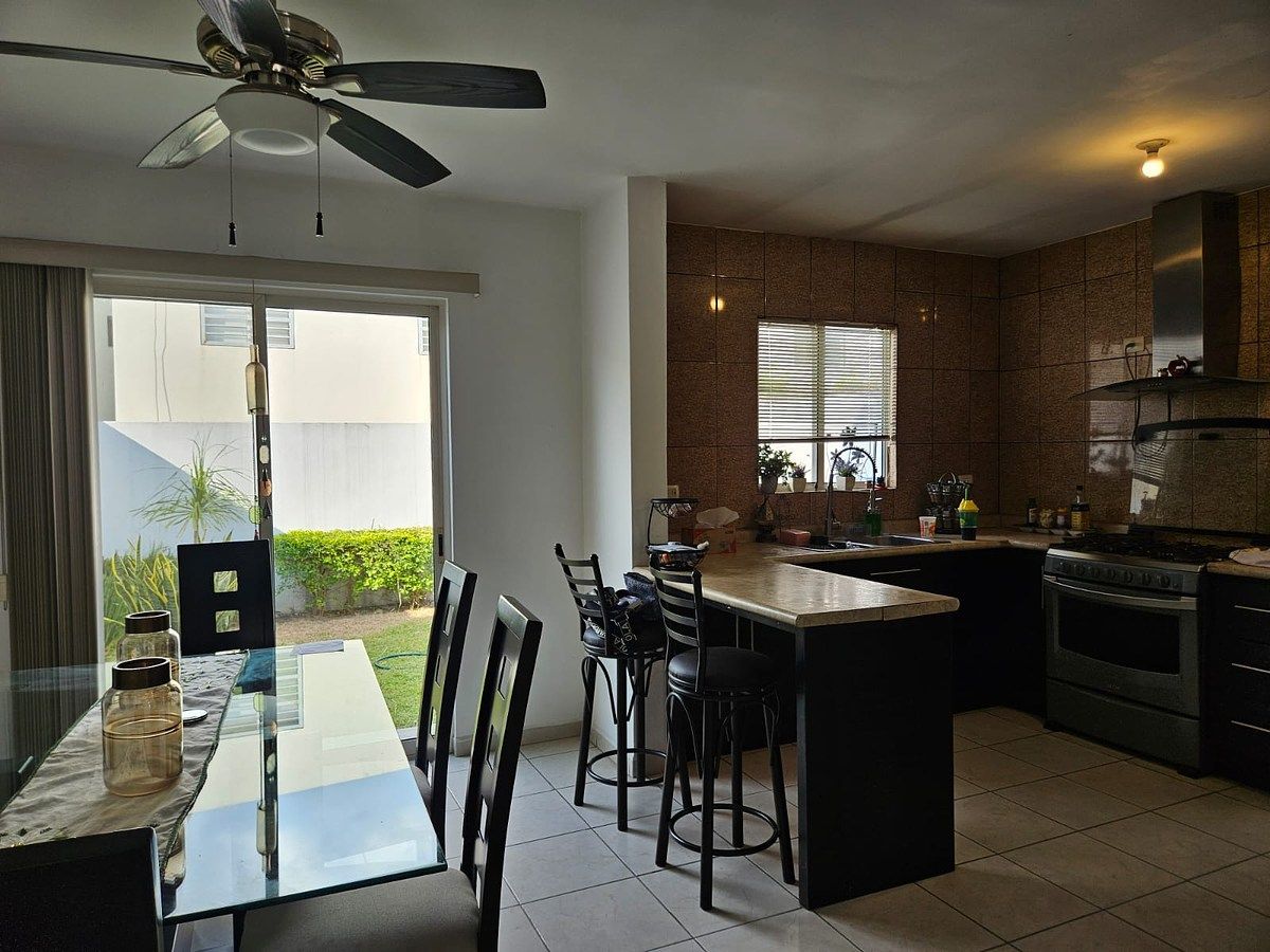 Casa en Las Lomas, García, foto 3 de 17