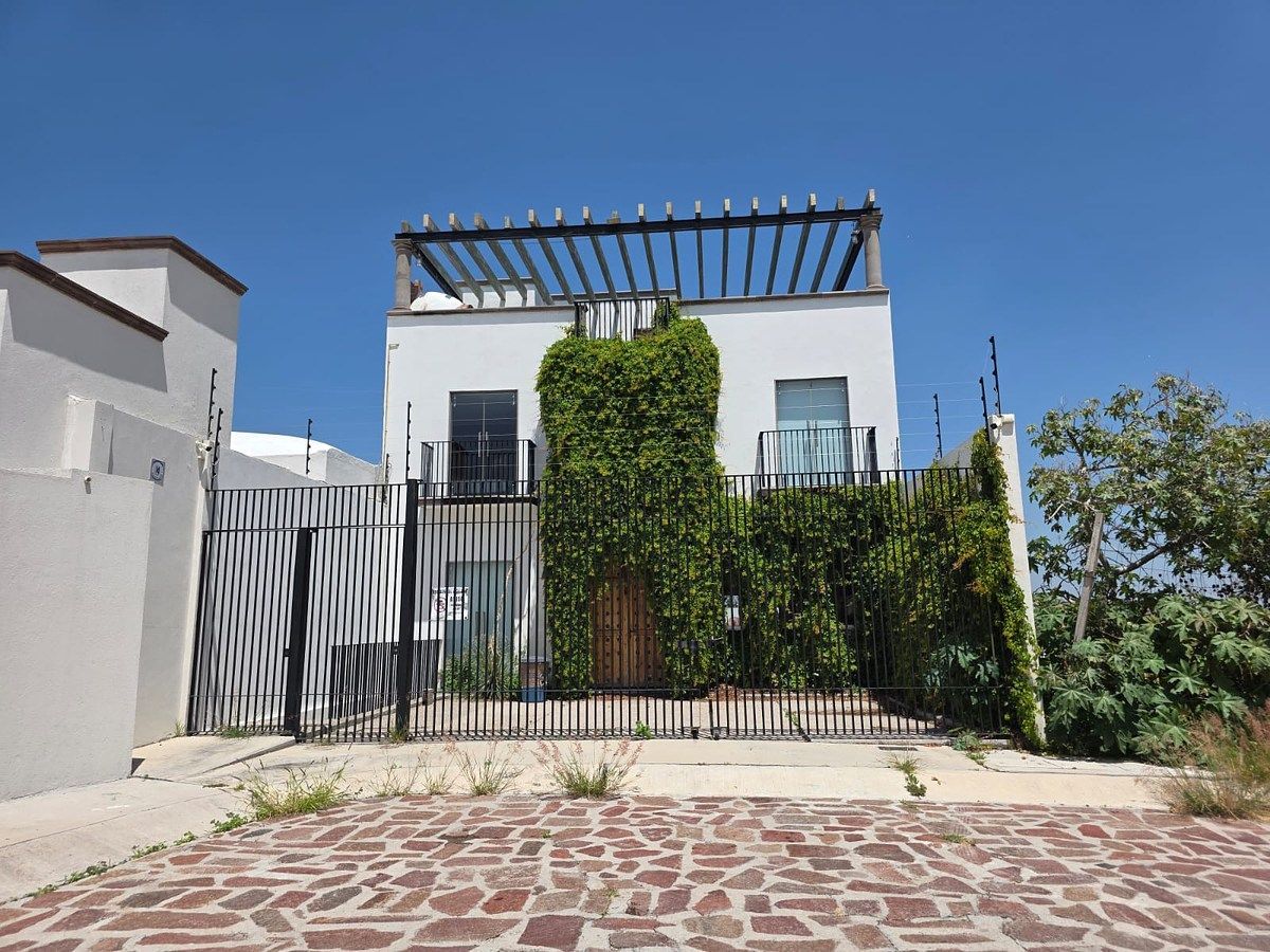 DID-ZYDAU Exclusiva casa amueblada en renta con jacuzzi en San Miguel de Allende