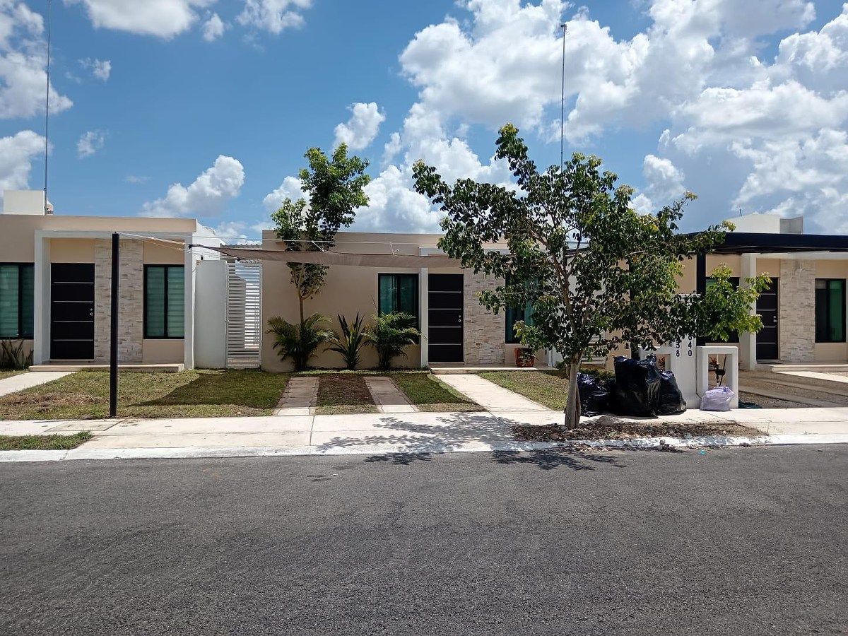 HOUSE FOR SALE IN MERIDA, YUCATAN IN PARAISO SANTA FE, CAUCEL, photo 1 of 16