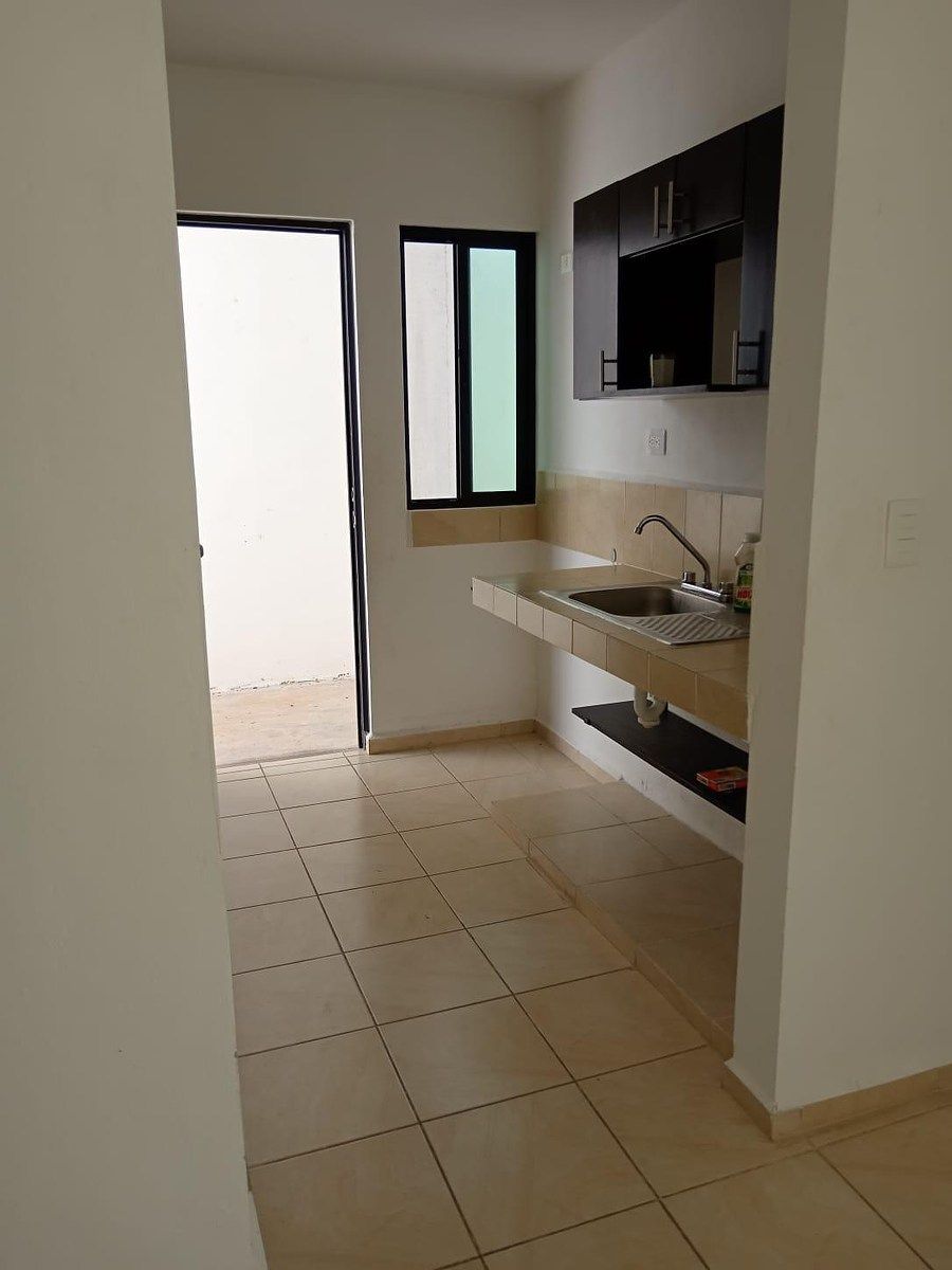 House in Gated Community in Caucel, Mérida, photo 4 of 16