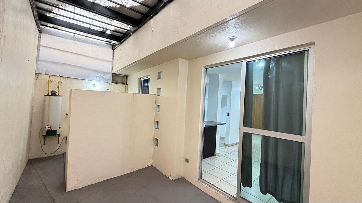 House in Gated Community in El Lago, Tijuana, photo 12 of 17