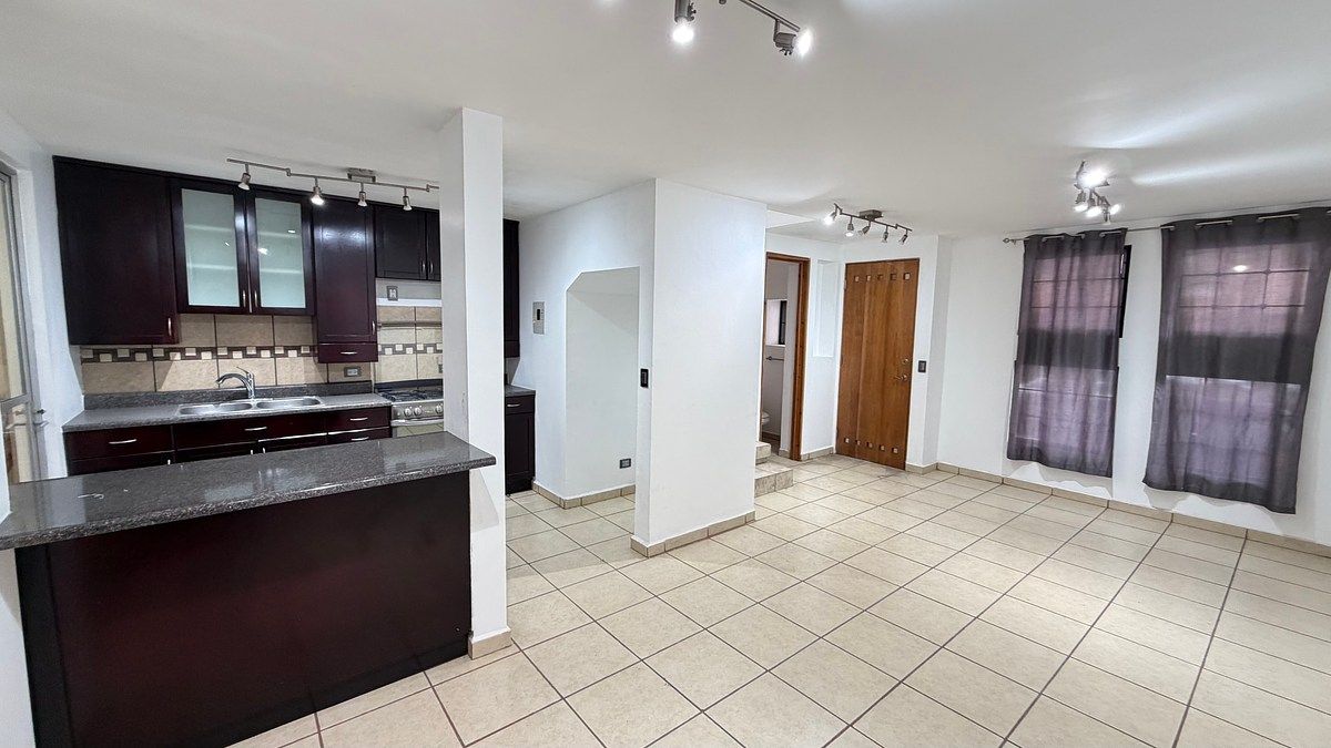 House in Gated Community in El Lago, Tijuana, photo 14 of 17