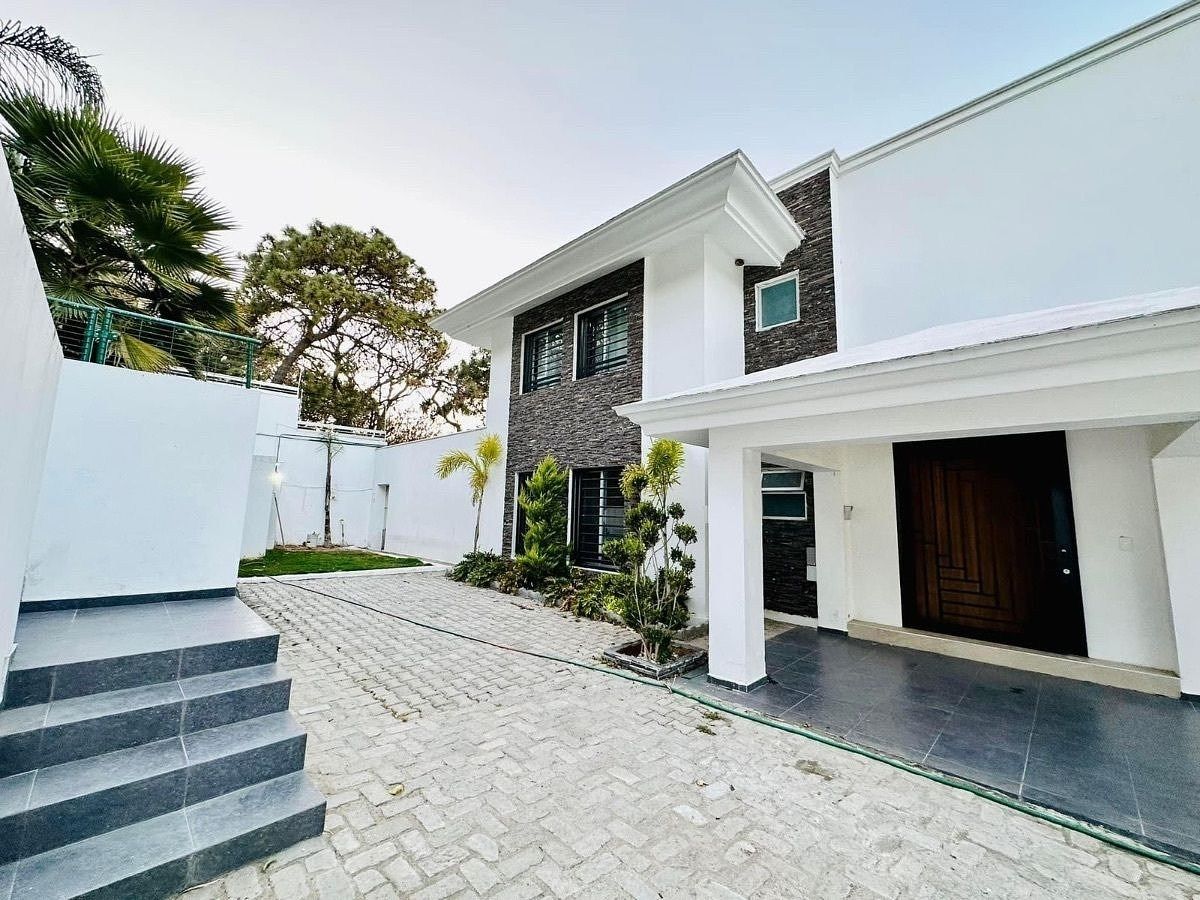 RESIDENCE IN PINAR DE LA VENTA, photo 1 of 29
