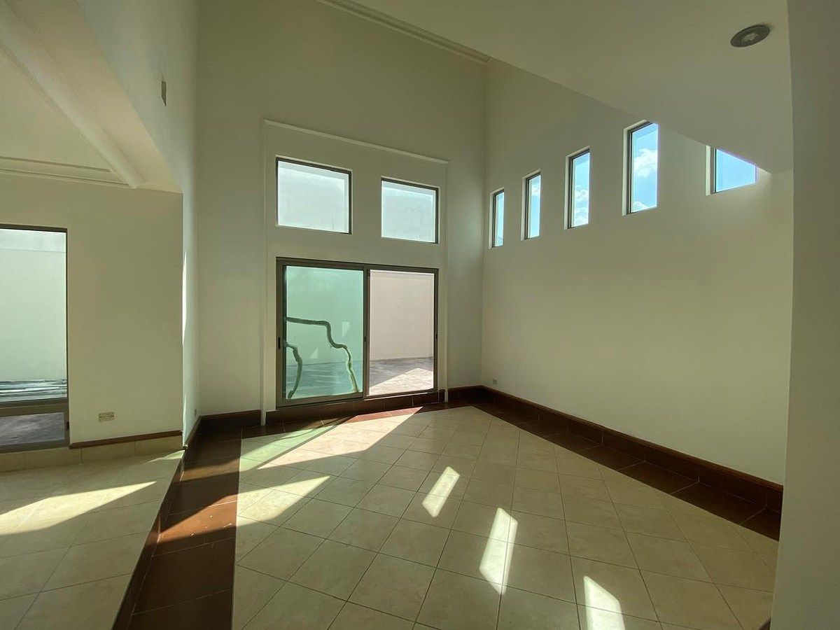 House in Cumbres Elite 8vo Sector, Monterrey, photo 2 of 17