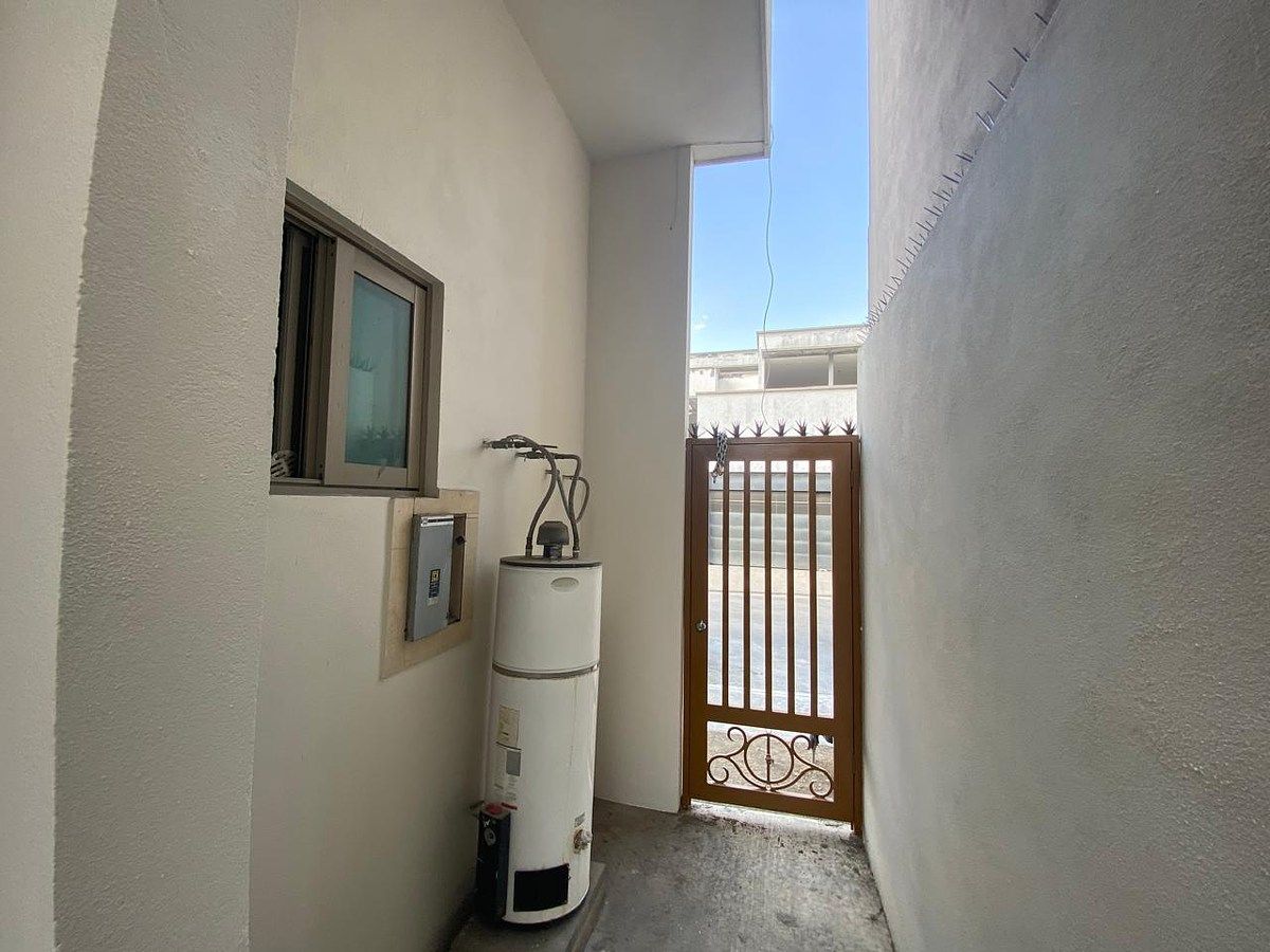 House in Cumbres Elite 8vo Sector, Monterrey, photo 9 of 17