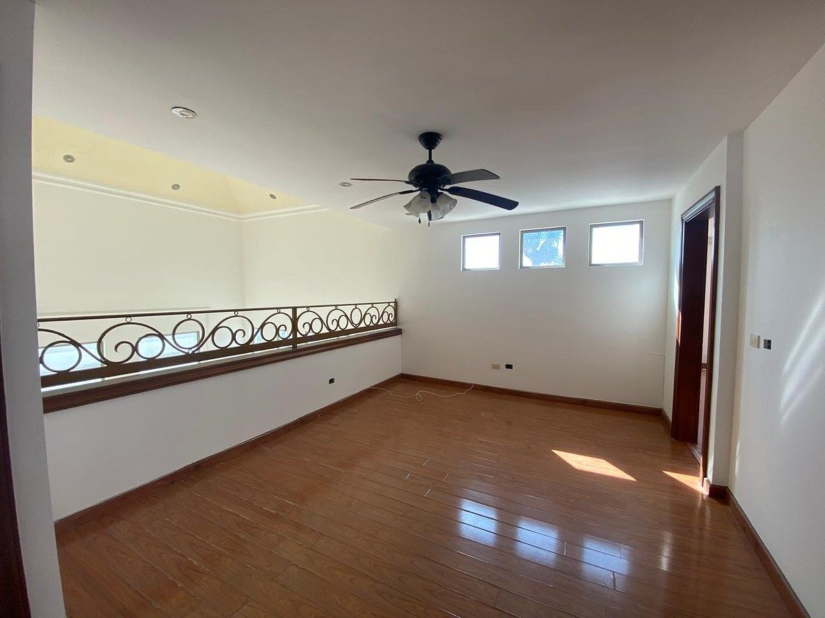 House in Cumbres Elite 8vo Sector, Monterrey, photo 11 of 17