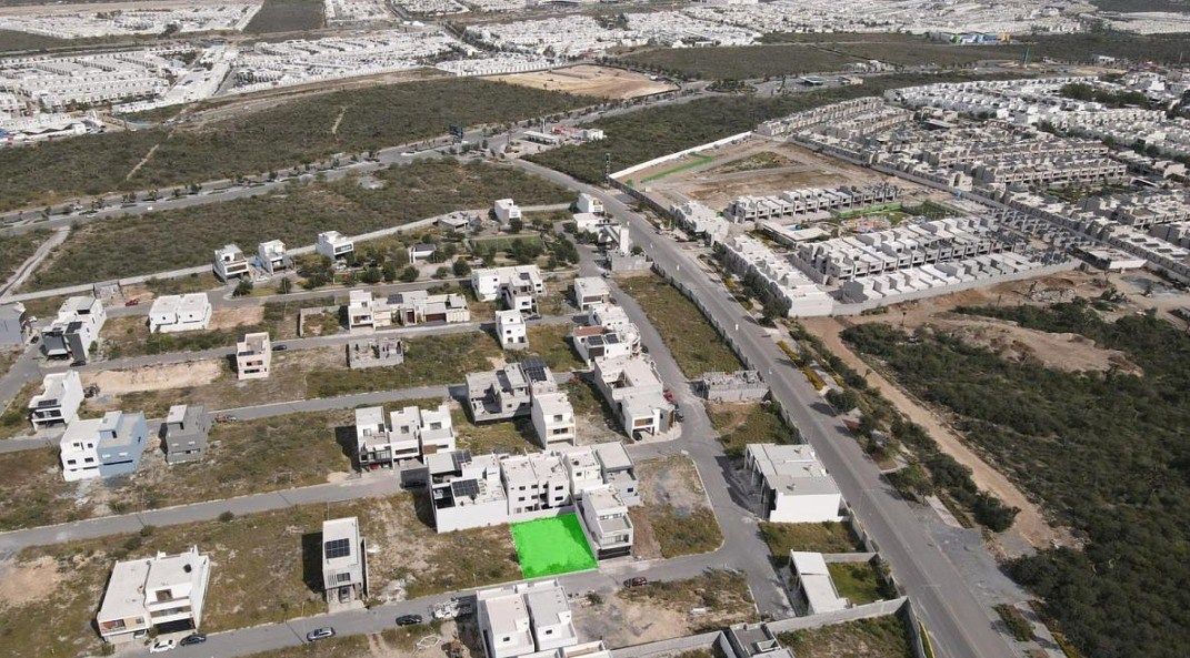 Lot in Mirador, García, photo 2 of 11