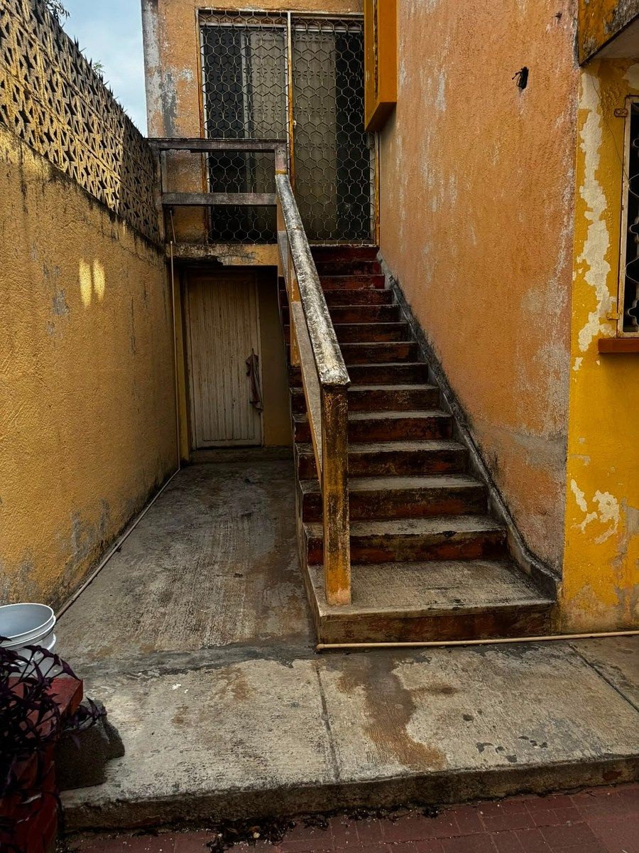 Entrada a departamento independiente, foto 17 de 34