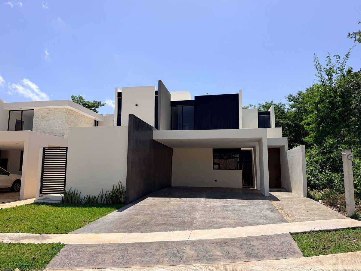CASA EM CONDOMÍNIO NO NORTE DE MÉRIDA, 4 QUARTOS, PISCINA, AMENIDADES, ENTRADA IMEDIATA, foto 1 de 28