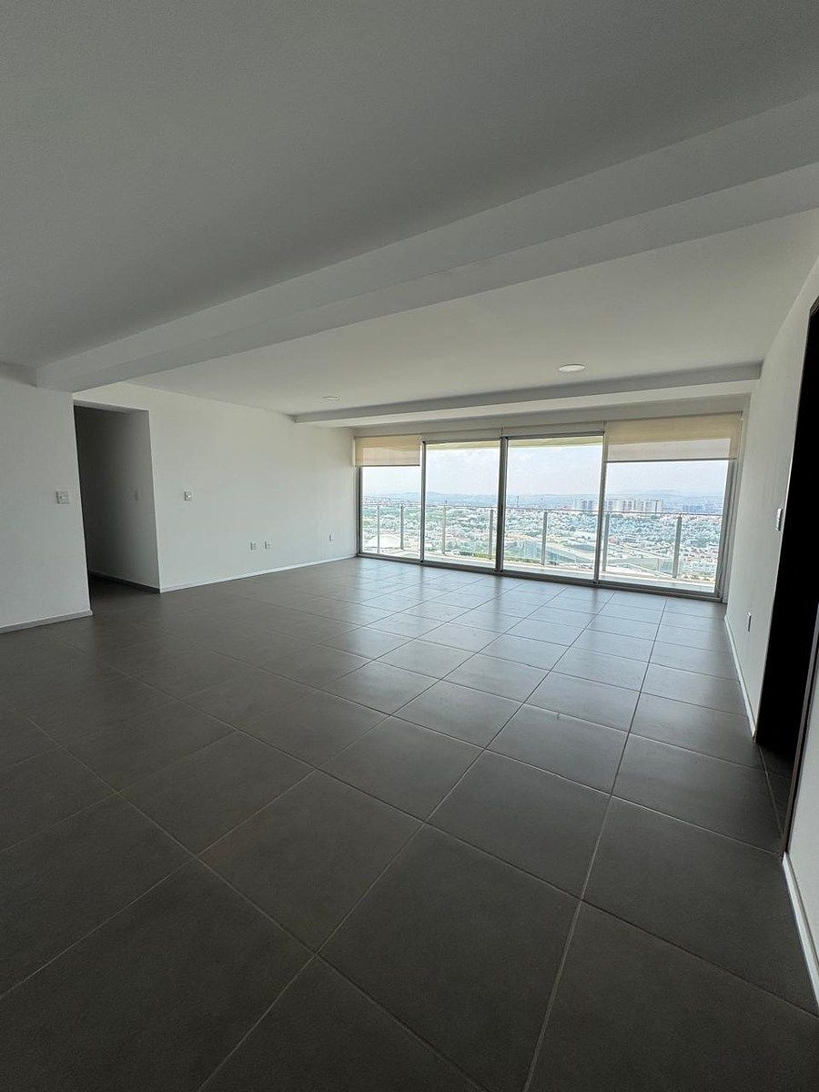 Apartment in Residencial el Refugio, Querétaro, photo 2 of 23