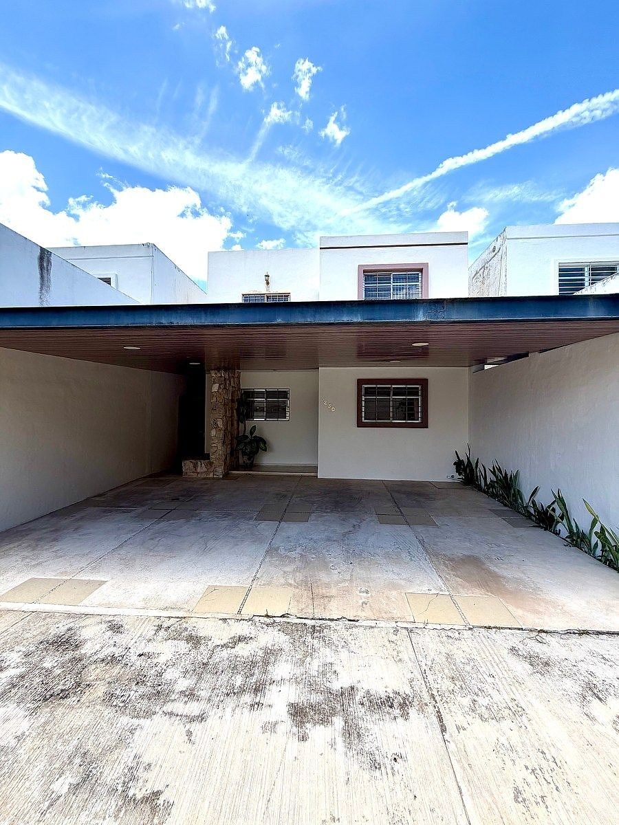House for Sale in Gran San Pedro Cholul, Mérida, photo 1 of 10