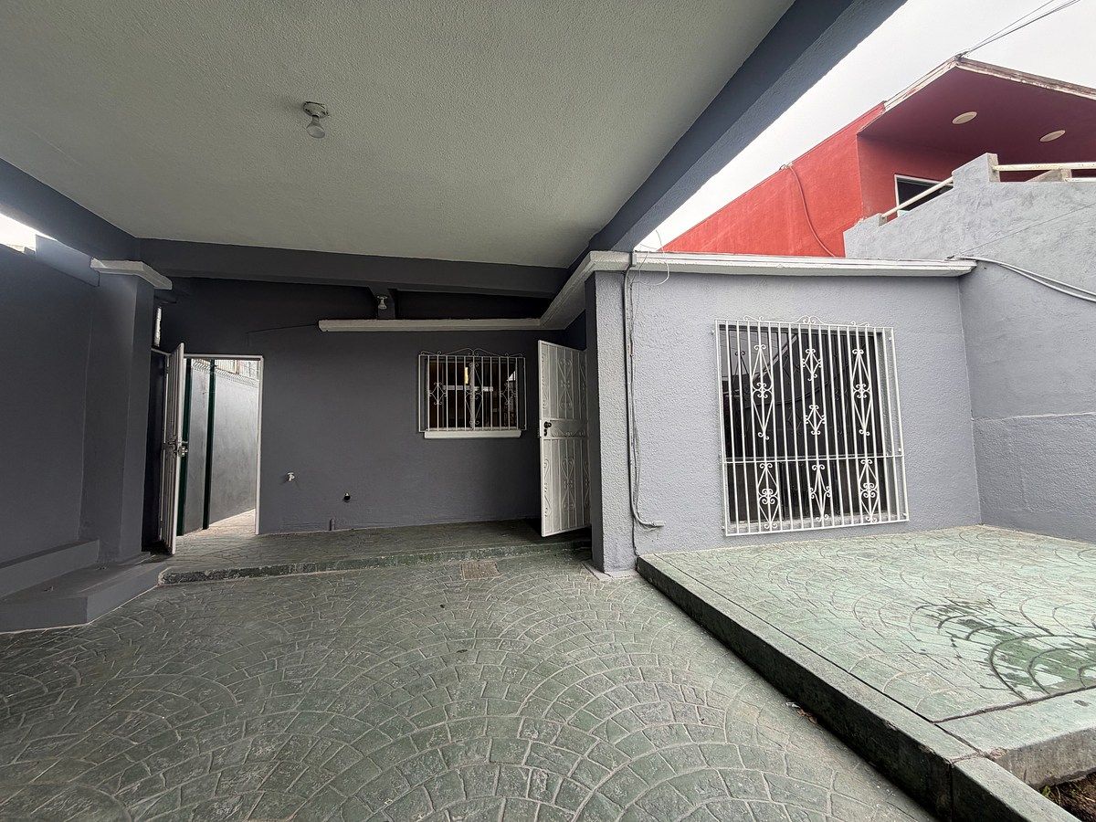 House in El Mirador, Tijuana, photo 5 of 26