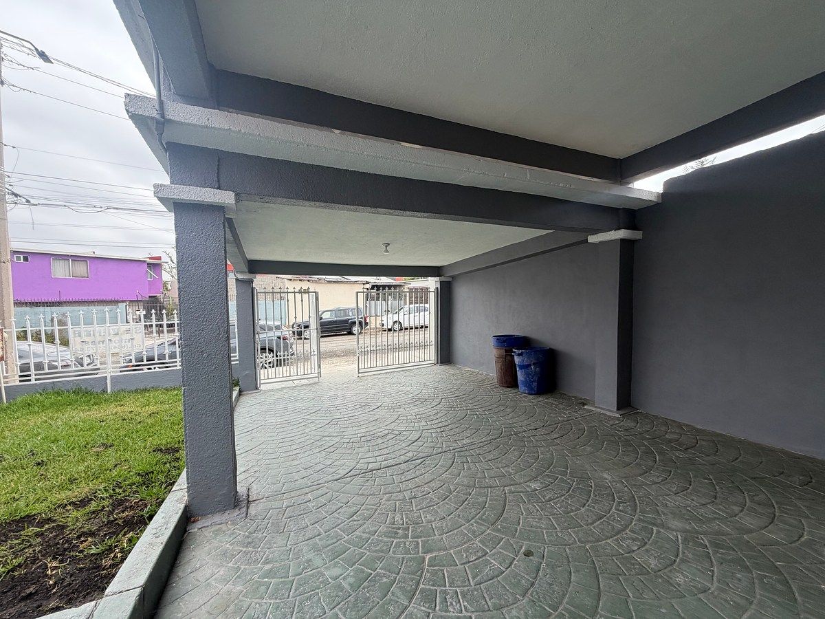 House in El Mirador, Tijuana, photo 6 of 26