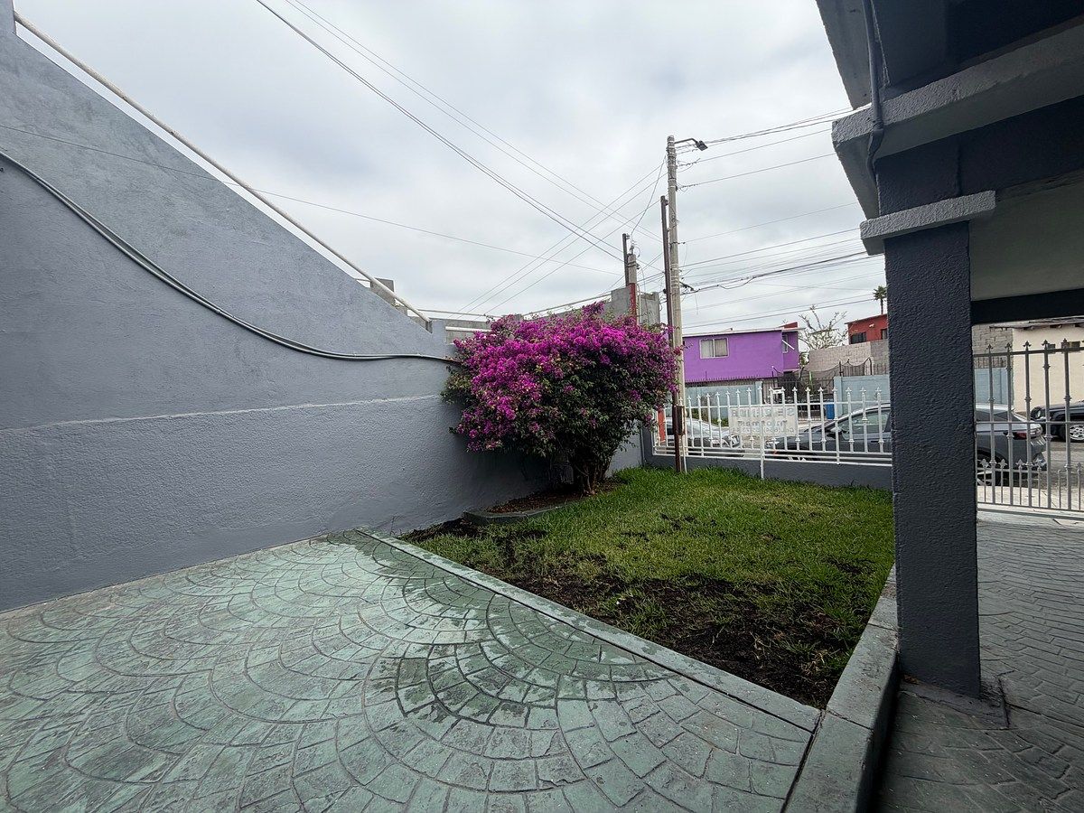 House in El Mirador, Tijuana, photo 7 of 26