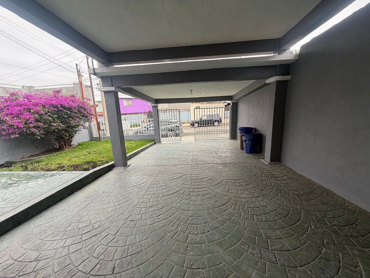 House in El Mirador, Tijuana, photo 9 of 26