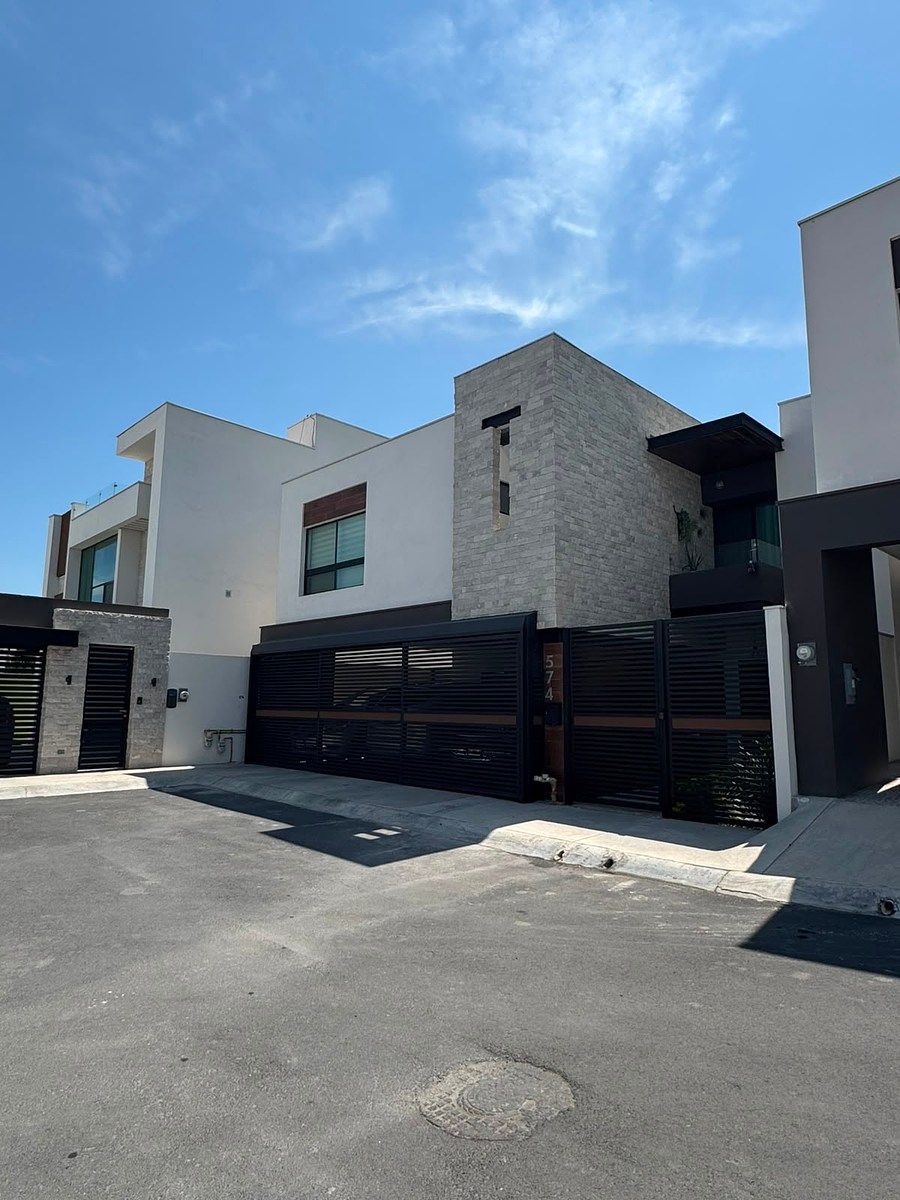House in Valle de Cumbres Premier, García, photo 2 of 30