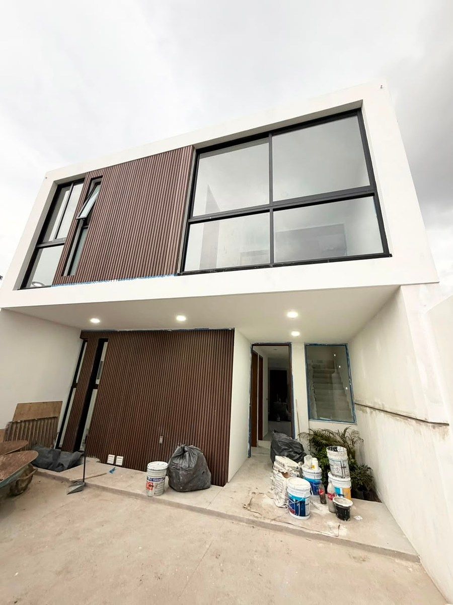INCREÍBLE CASA EN VENTA CON SÓTANO Y ROOF GARDEN, foto 1 de 16