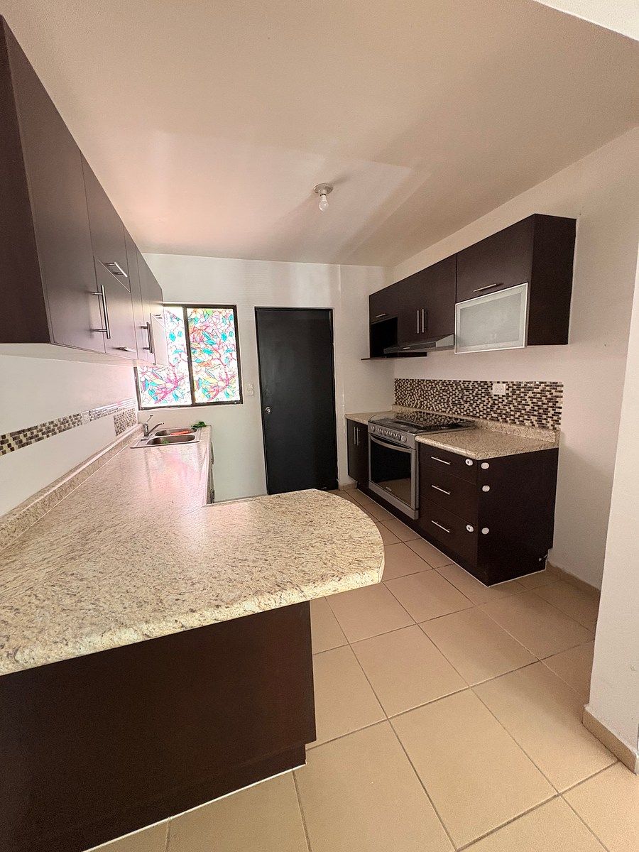 Casa en Renta en Sonterra, foto 1 de 17